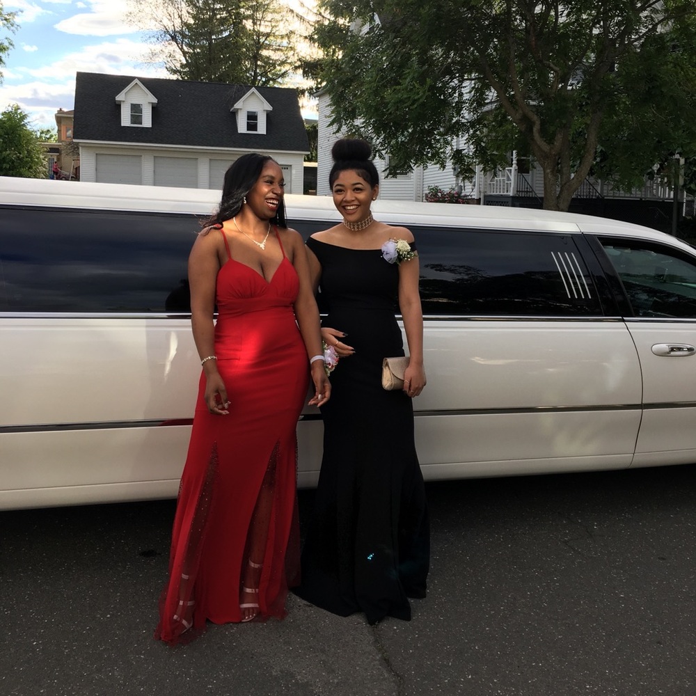 Red Prom dress - Picture 4 of 4